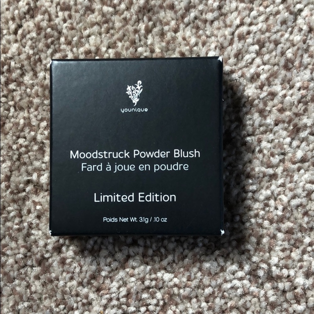 Moodstruck blush in Spirited